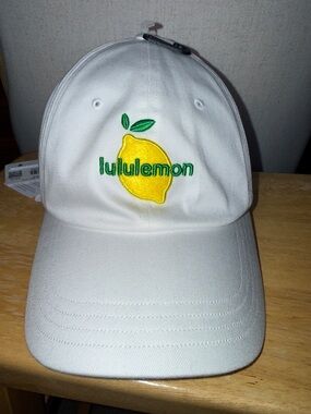 NWT Lululemon Classic Ball Cap